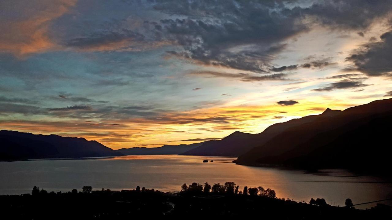 Sole & Lago-Lake Maccagno Luaran gambar