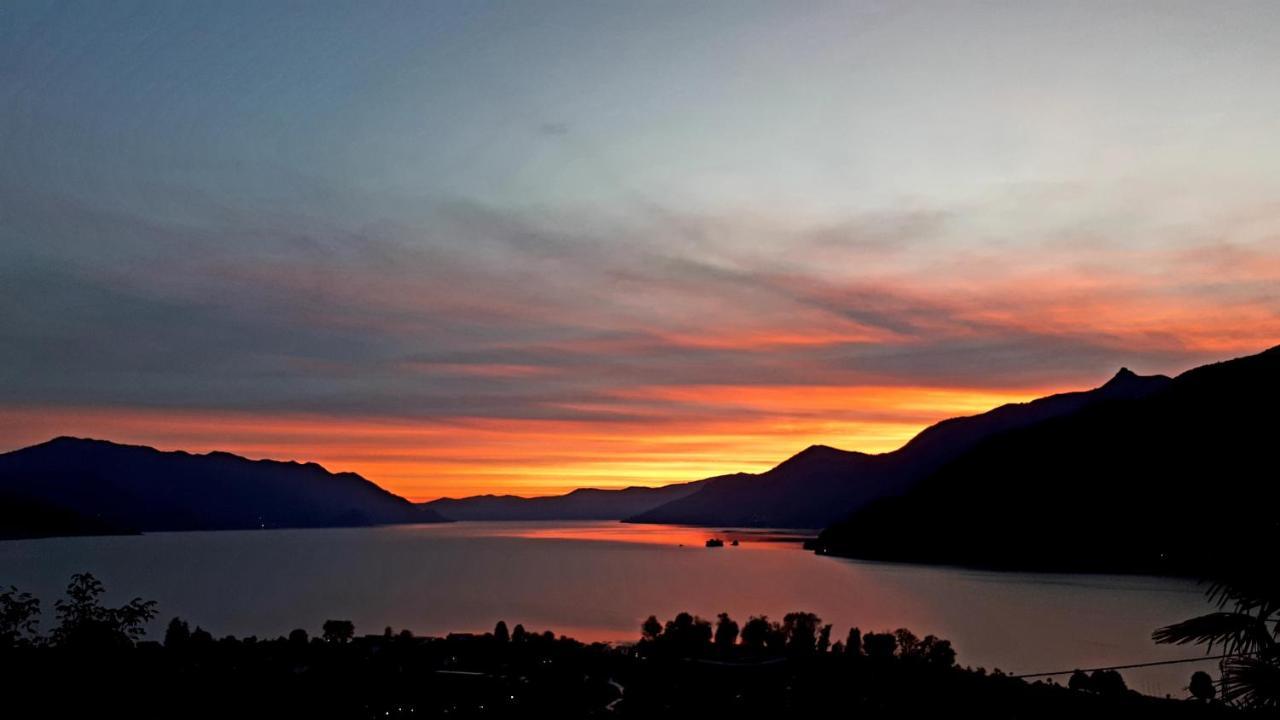 Sole & Lago-Lake Maccagno Luaran gambar