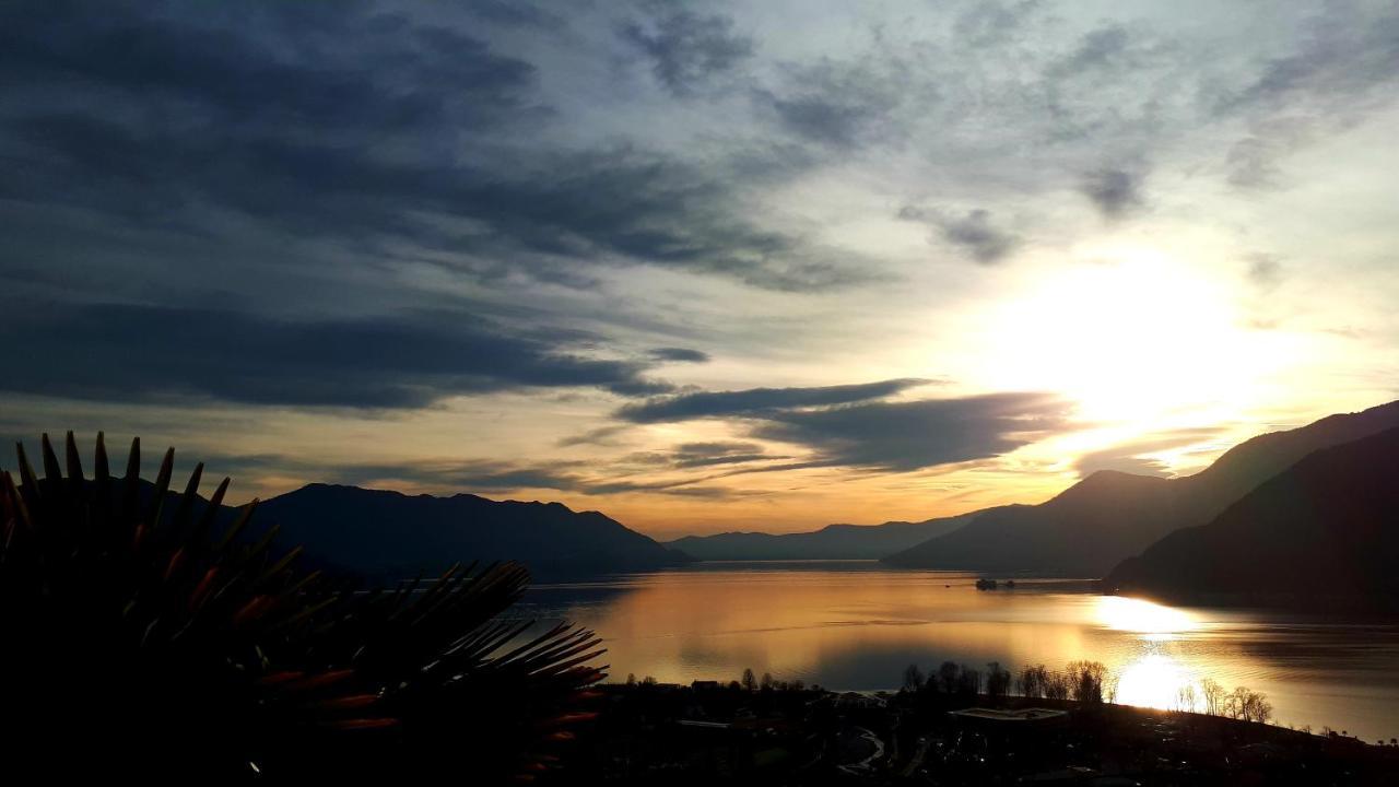 Sole & Lago-Lake Maccagno Luaran gambar