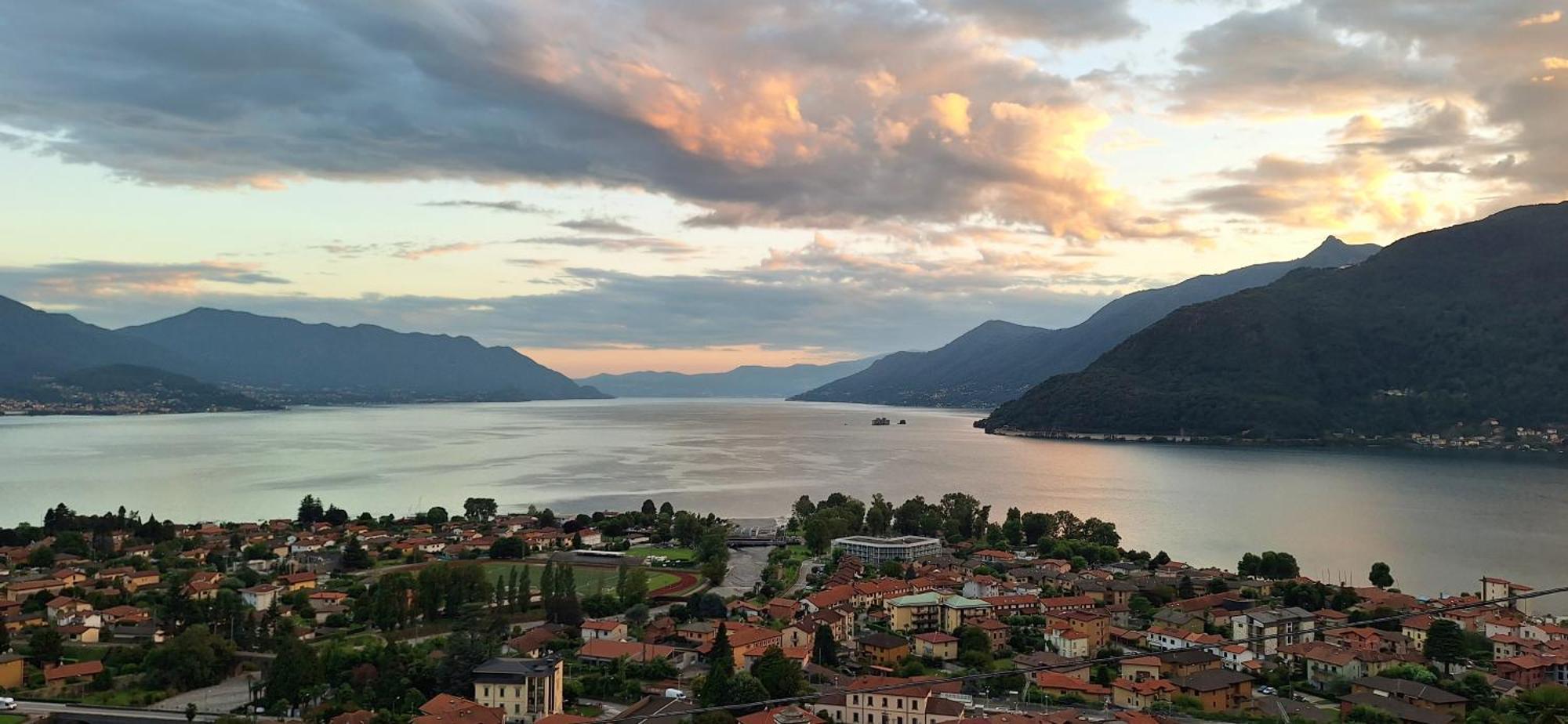 Sole & Lago-Lake Maccagno Luaran gambar